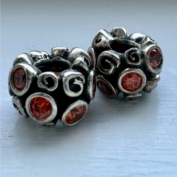 Bundle of two Pandora Charms - Picture 1 of 7